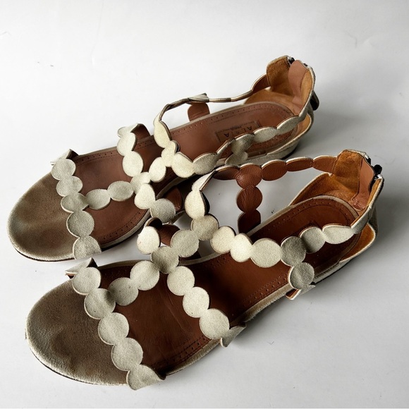 ALAÏA Leather Scalloped Accent Gladiator Sandals in Cream SZ 8 - Picture 6 of 11